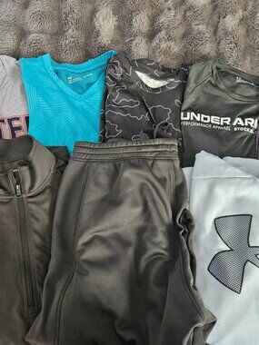 Men’s Under Armour Bundle – 5 Shirts, Hoodie, Jacket & Pants